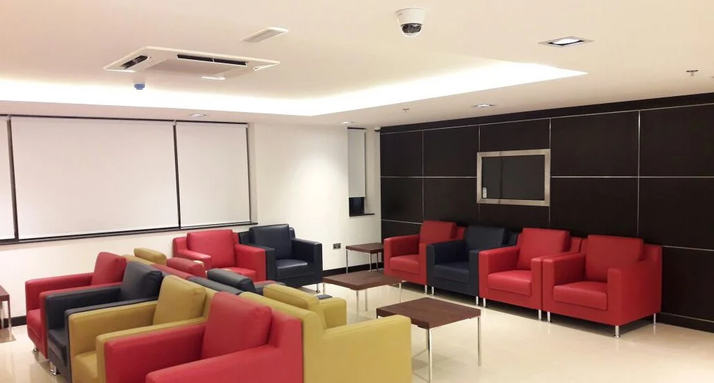 Emirates-dar-lounge-jpg