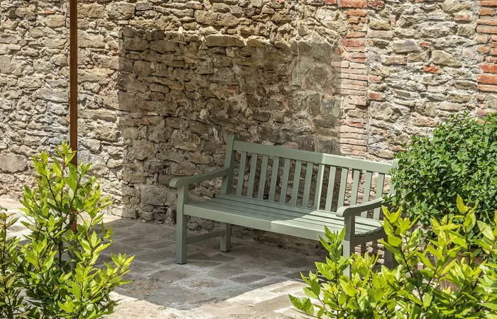 Notting hill bench