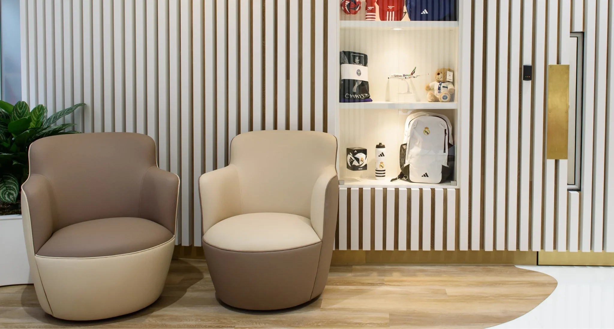 Emirates travel shop 2